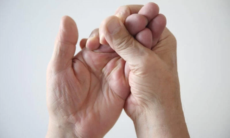 Προβλήματα υγείας που φαίνονται στα χέρια (βίντεο)